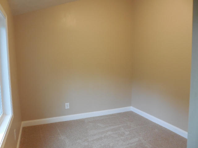 2371 Rutrough Road Southeast Roanoke, VA 24014 - Photo 25 of 34 a view of an empty room