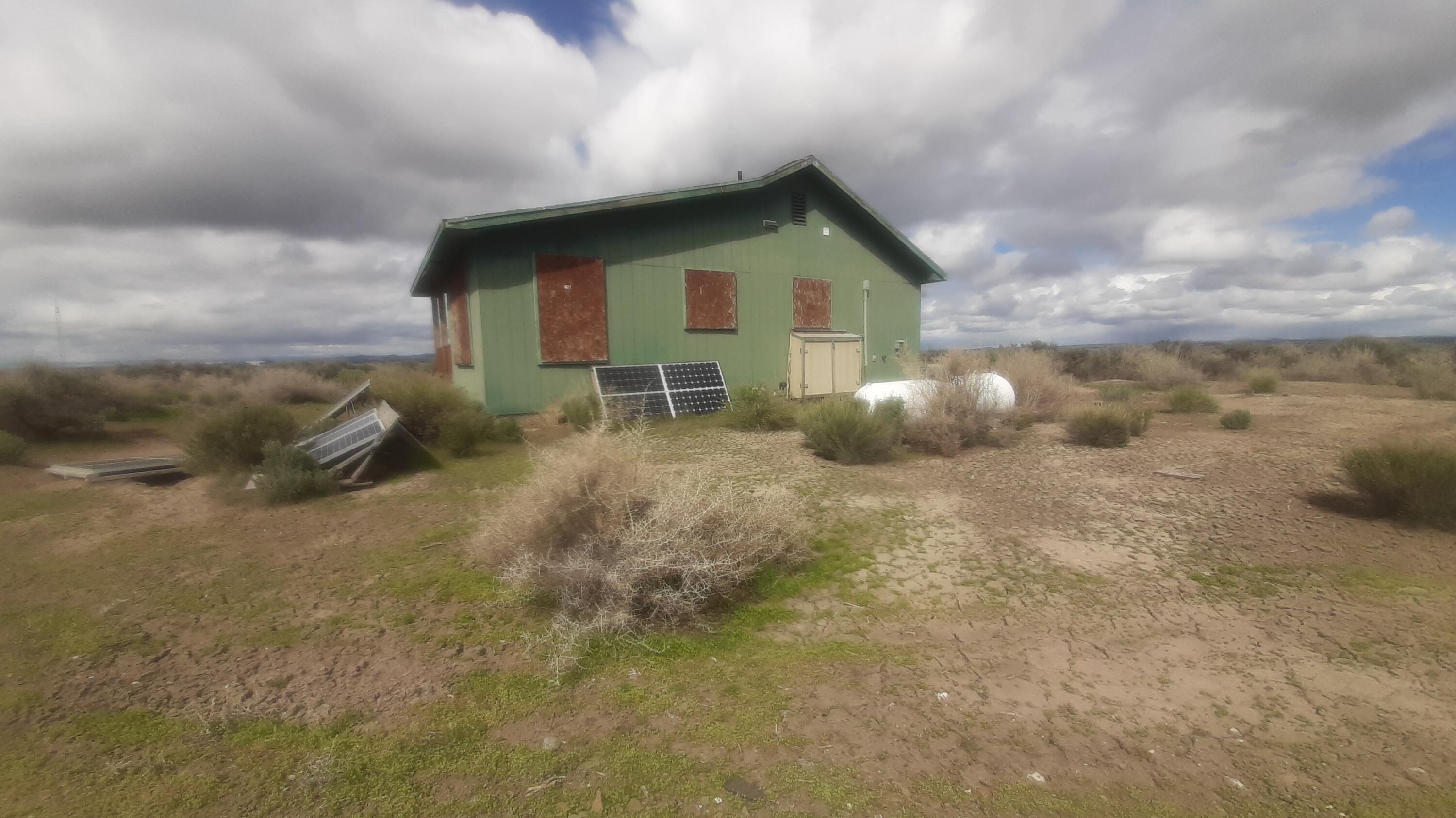 61371 Five Acre Road Christmas Valley, OR 97641 - Photo 15 of 17 20260411_113039