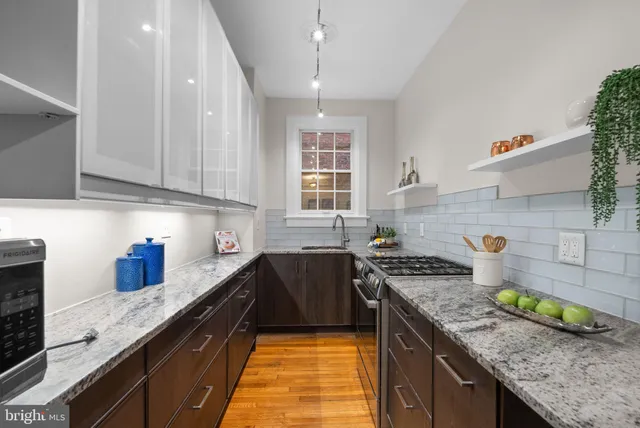 $335,000 | 1705 Lanier Place Northwest, Unit 204, Washington, DC 20009