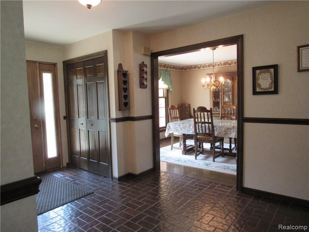 23801 Irwin Road Armada, MI 48005 - Photo 28 of 36 LARGE OPEN CONCEPT FOYER