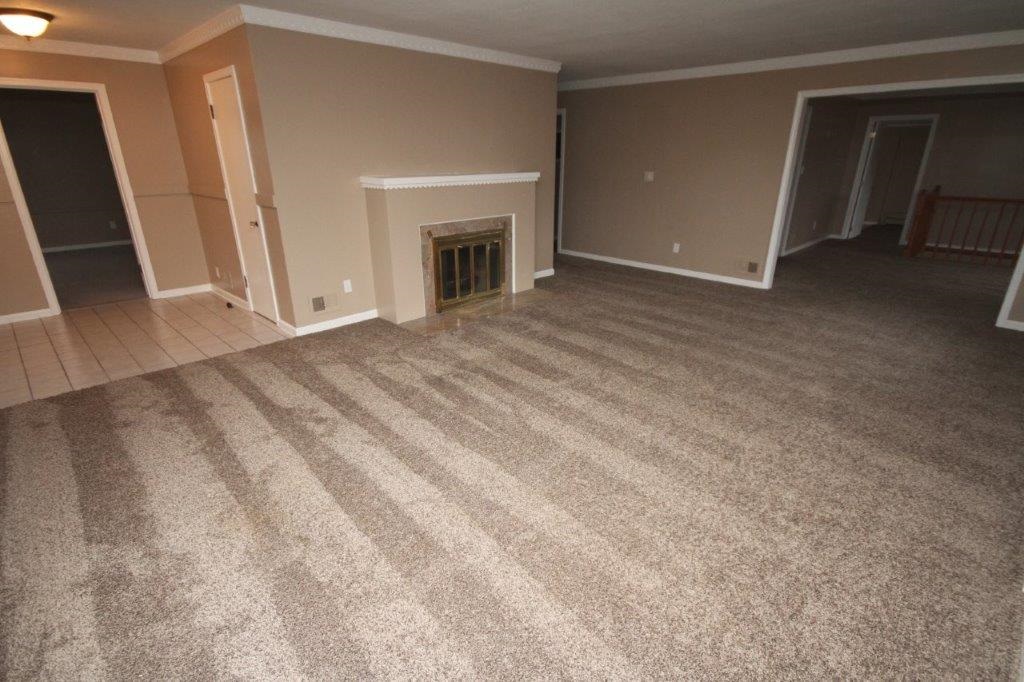7411 Bluffton Road Fort Wayne, IN 46809 - Photo 2 of 30
