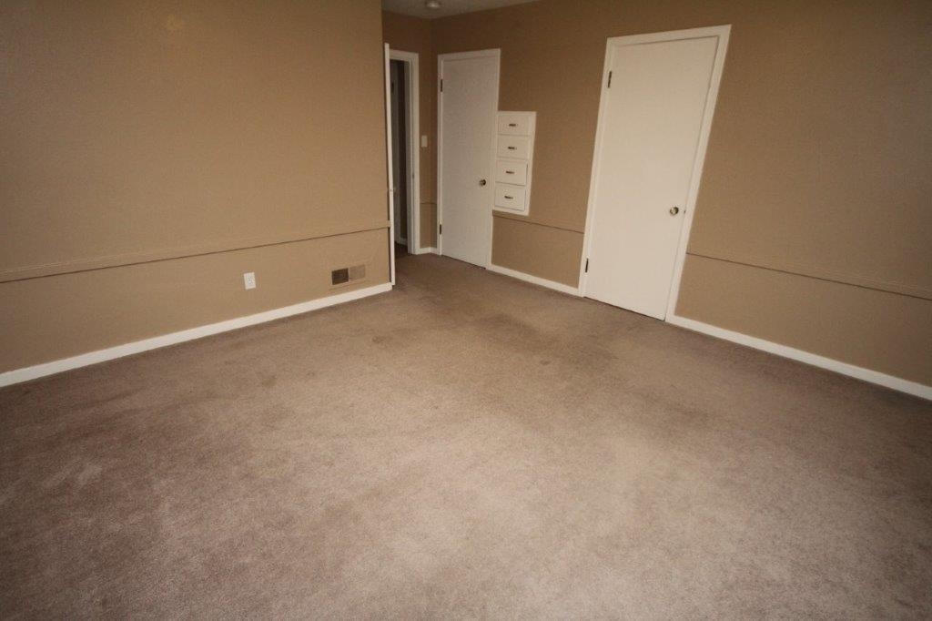 7411 Bluffton Road Fort Wayne, IN 46809 - Photo 11 of 30