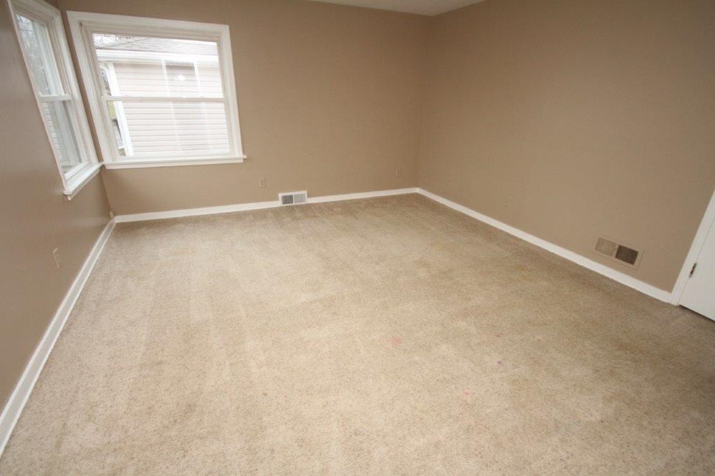 7411 Bluffton Road Fort Wayne, IN 46809 - Photo 15 of 30