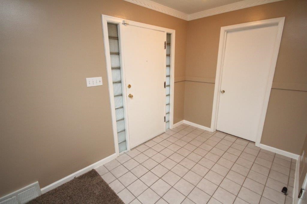 7411 Bluffton Road Fort Wayne, IN 46809 - Photo 26 of 30