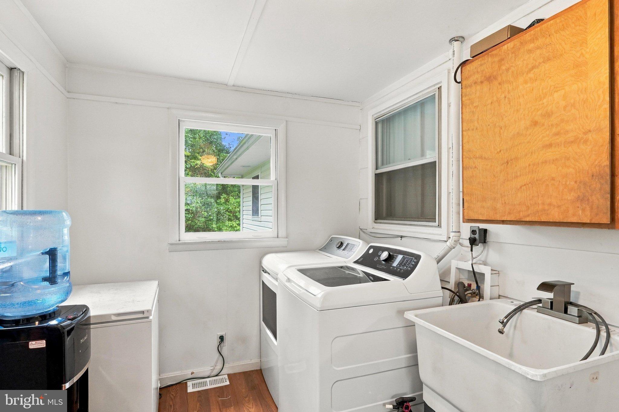 455 Mountain Road Front Royal, VA 22630 - Photo 35 of 62 Main level laundry Room