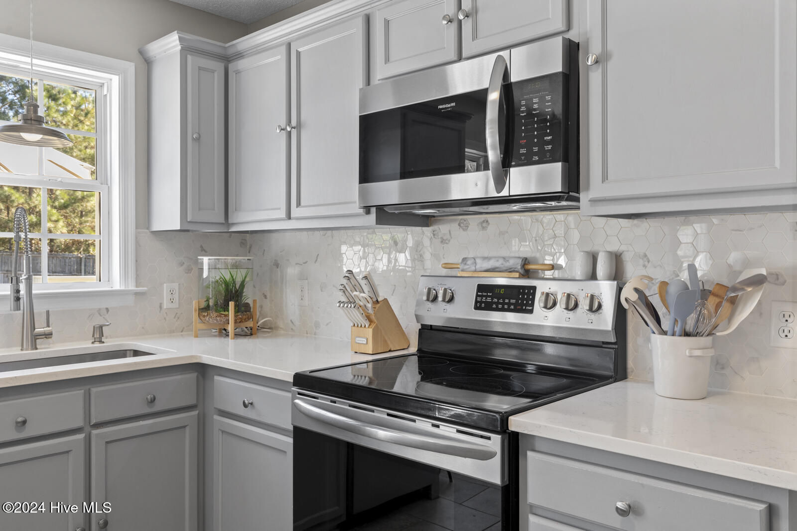 108 Ridgewood Court Jacksonville, NC 28546 - Photo 13 of 33 Kitchen 3
