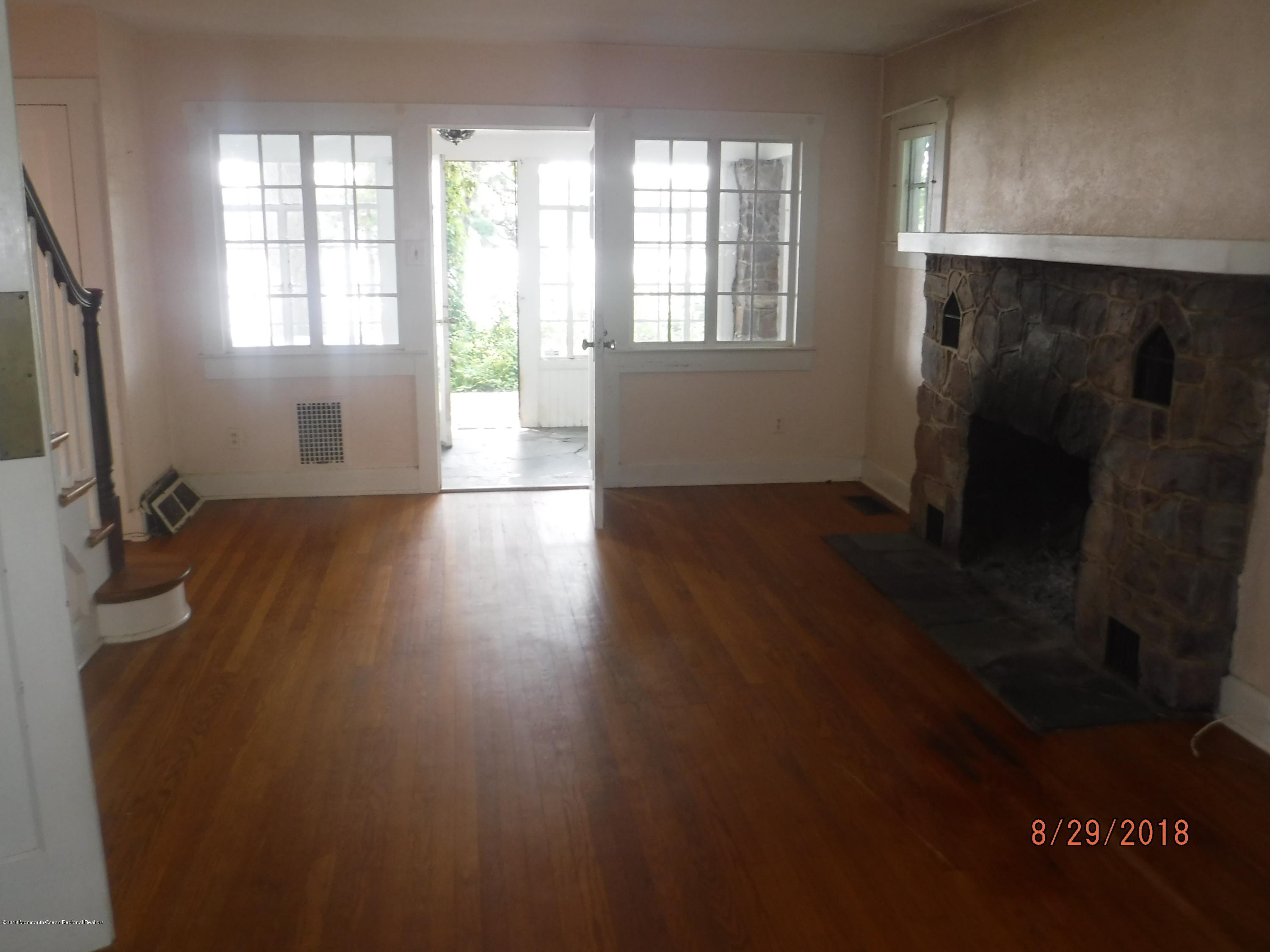 2413 Riverside Terrace Manasquan, NJ 08736 - Photo 21 of 46 living room