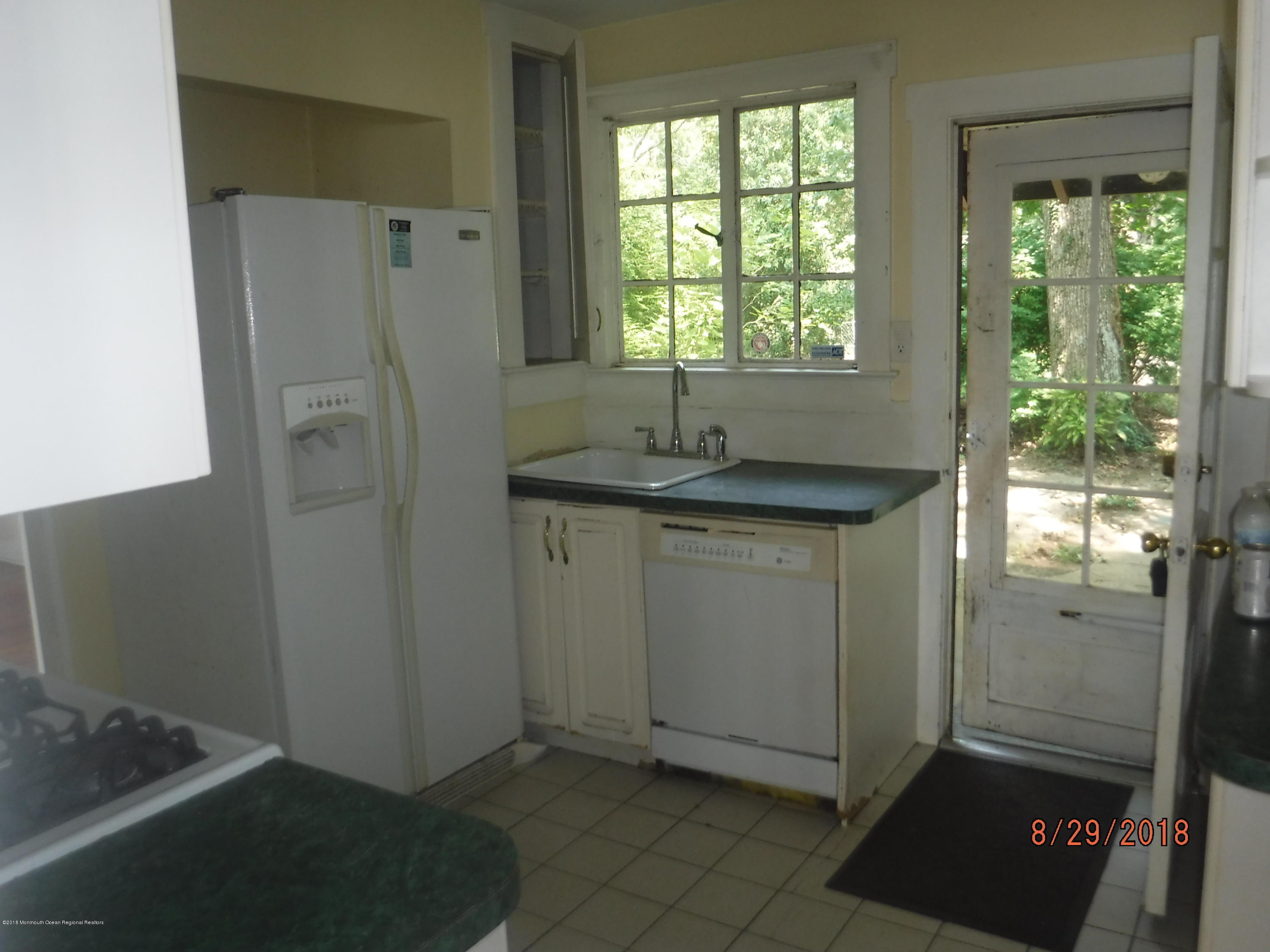 2413 Riverside Terrace Manasquan, NJ 08736 - Photo 26 of 46 kitchen