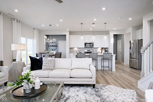 $482,900 | 922 Rivendell Drive, Avon, IN 46123