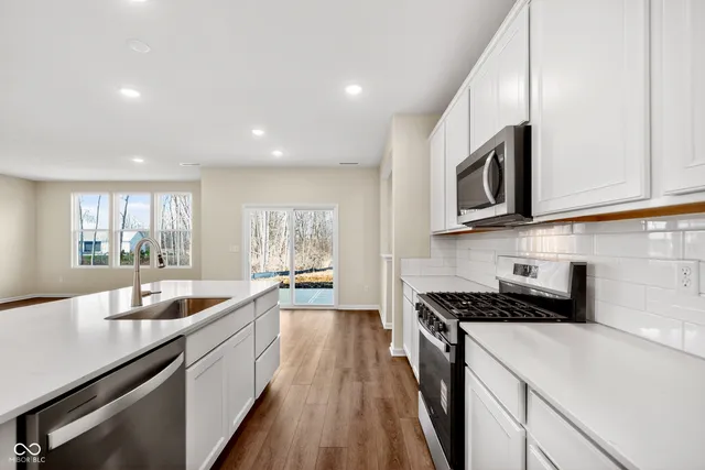 $474,900 | 922 Rivendell Drive, Avon, IN 46123