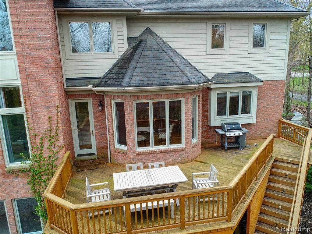 5580 Kirkridge Trail Rochester, MI 48306 - Photo 9 of 61 DJI_0199.jpg