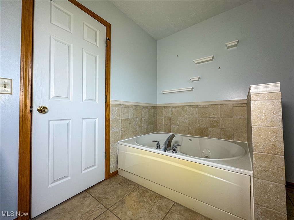 4940 East Calla Road New Middletown, OH 44442 - Photo 22 of 32 Gallery Image 22