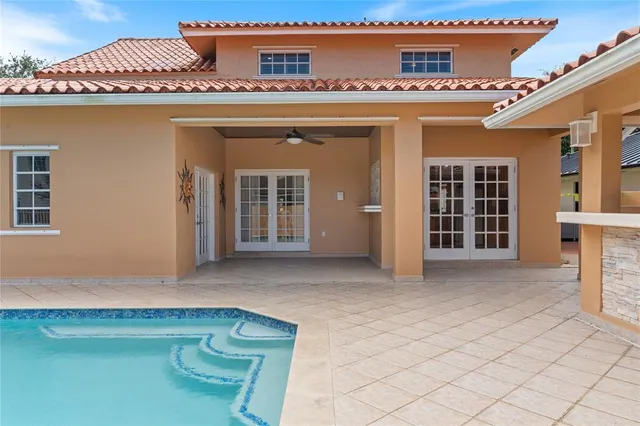 a view of a house with a garage