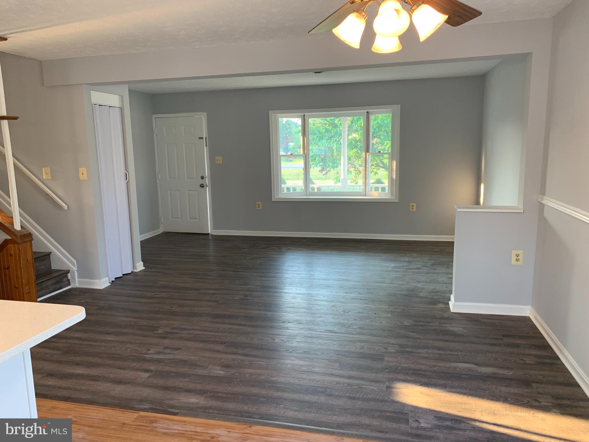 2857 Middle Road Winchester, VA 22601 - Photo 4 of 18 living room