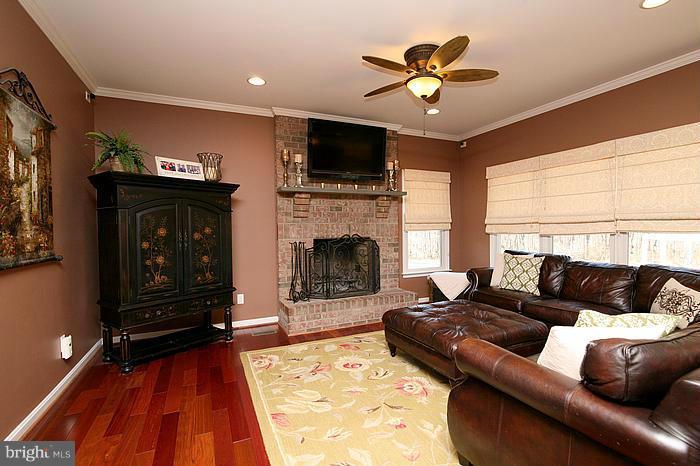 15683 Dover Road Upperco, MD 21155 - Photo 15 of 30 Family Room