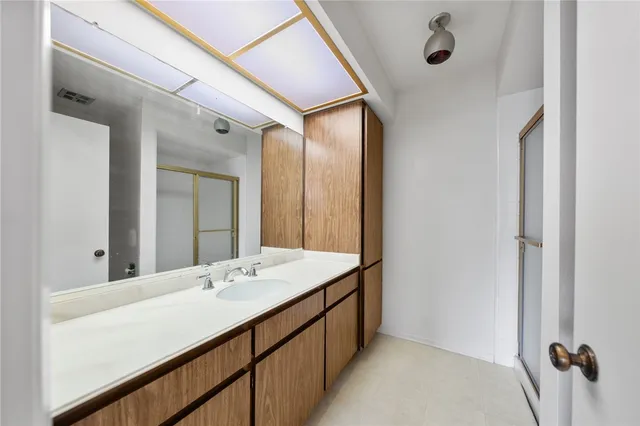 a view of a tennis court