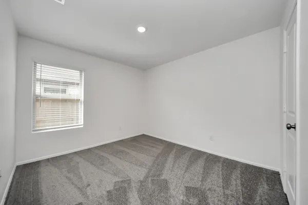 $2,000 | 9010 Estes Lks Drive, Baytown, TX 77521