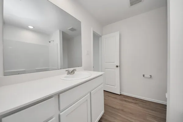 $2,000 | 9010 Estes Lks Drive, Baytown, TX 77521