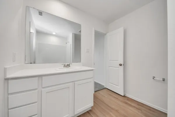 $2,000 | 9010 Estes Lks Drive, Baytown, TX 77521