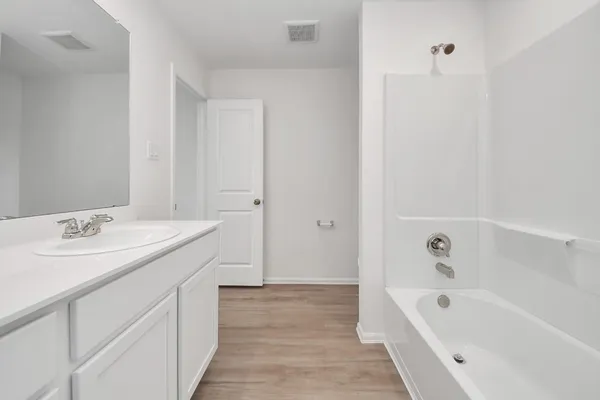 $2,000 | 9010 Estes Lks Drive, Baytown, TX 77521