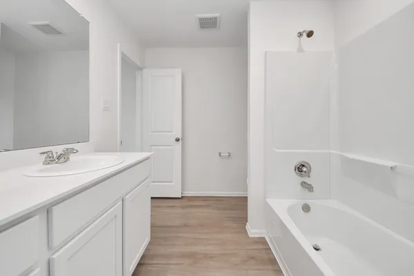 $2,000 | 9010 Estes Lks Drive, Baytown, TX 77521