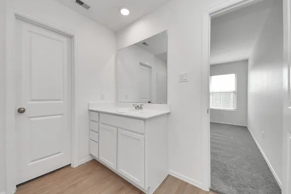 $2,000 | 9010 Estes Lks Drive, Baytown, TX 77521