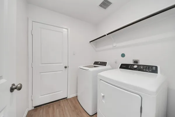 $2,000 | 9010 Estes Lks Drive, Baytown, TX 77521