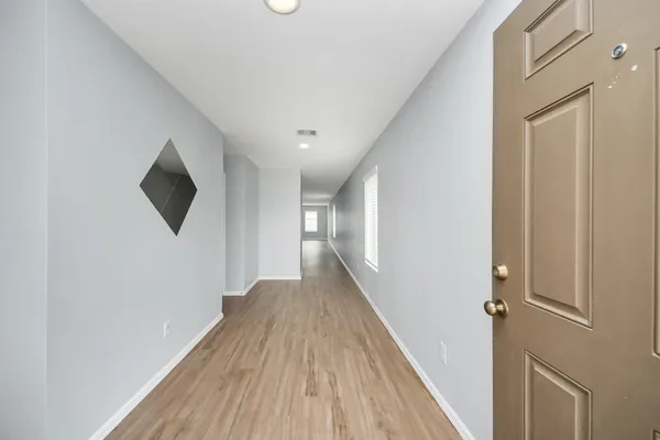 $2,000 | 9010 Estes Lks Drive, Baytown, TX 77521