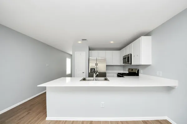 $2,000 | 9010 Estes Lks Drive, Baytown, TX 77521