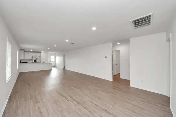 $2,000 | 9010 Estes Lks Drive, Baytown, TX 77521