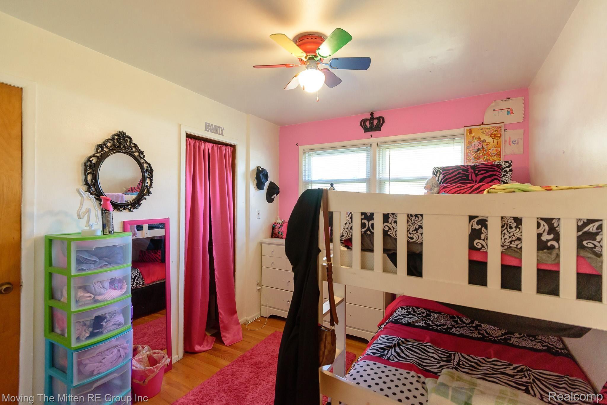 36776 Pinewood Road Wayne, MI 48184 - Photo 20 of 35 MTM_36776_pinewood-11.jpg