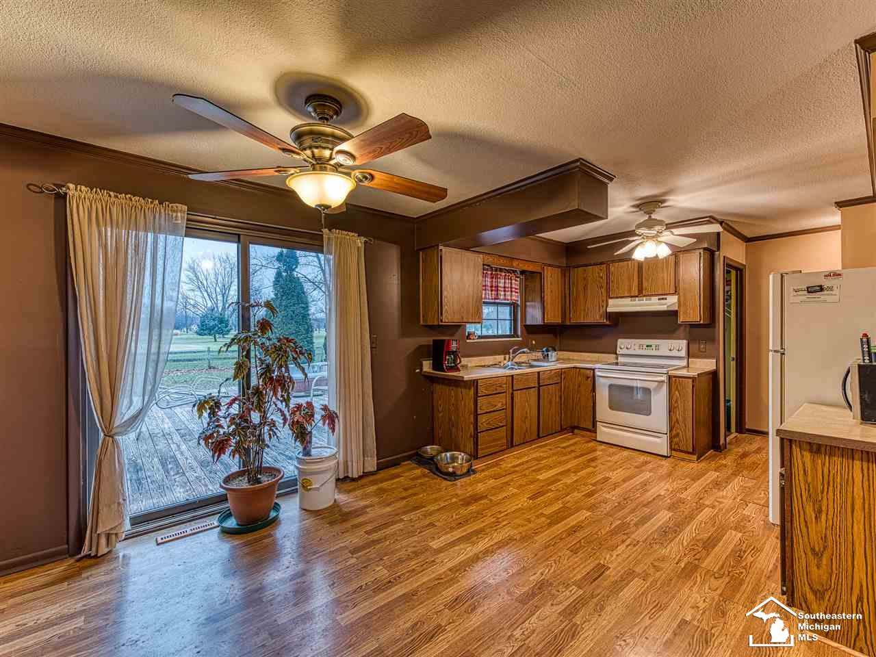 13733 South Custer Road Dundee, MI 48131 - Photo 3 of 22