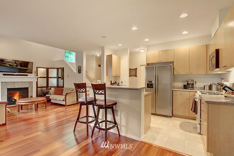 108 South 49th Street, Unit C Renton, WA 98055 - Photo 6 of 24