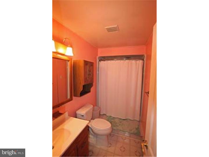 39 Montvale Road Newark, DE 19713 - Photo 13 of 17 Bathroom