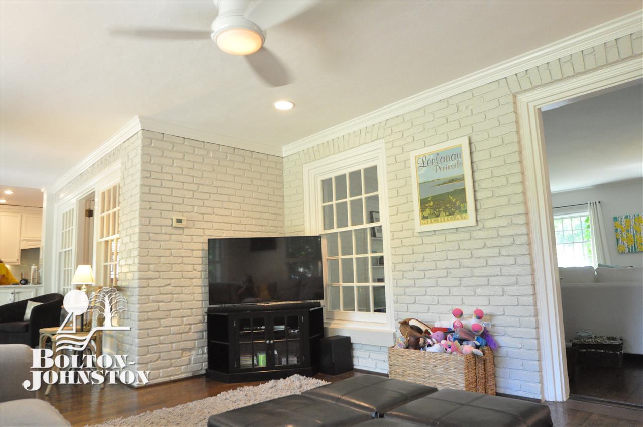 226 Moran Road Grosse Pointe Farms, MI 48236 - Photo 16 of 72
