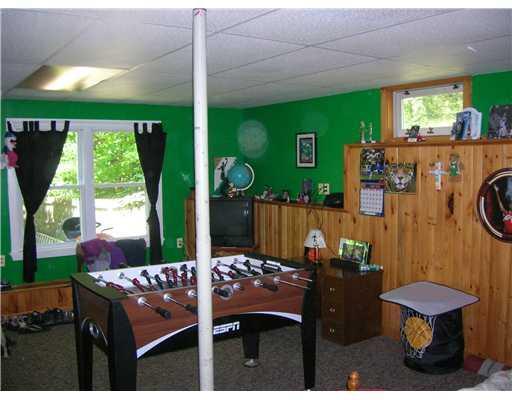 274 Roger Sumner Road Leeds, ME 04263 - Photo 7 of 10 Den/Family/Great Room.