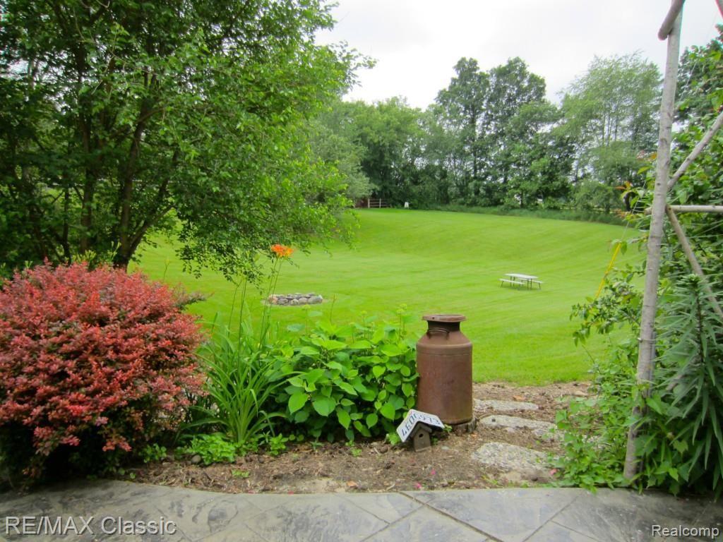 1461 Middle Road Highland, MI 48357 - Photo 29 of 44 1461 Pole Barn 007.jpg