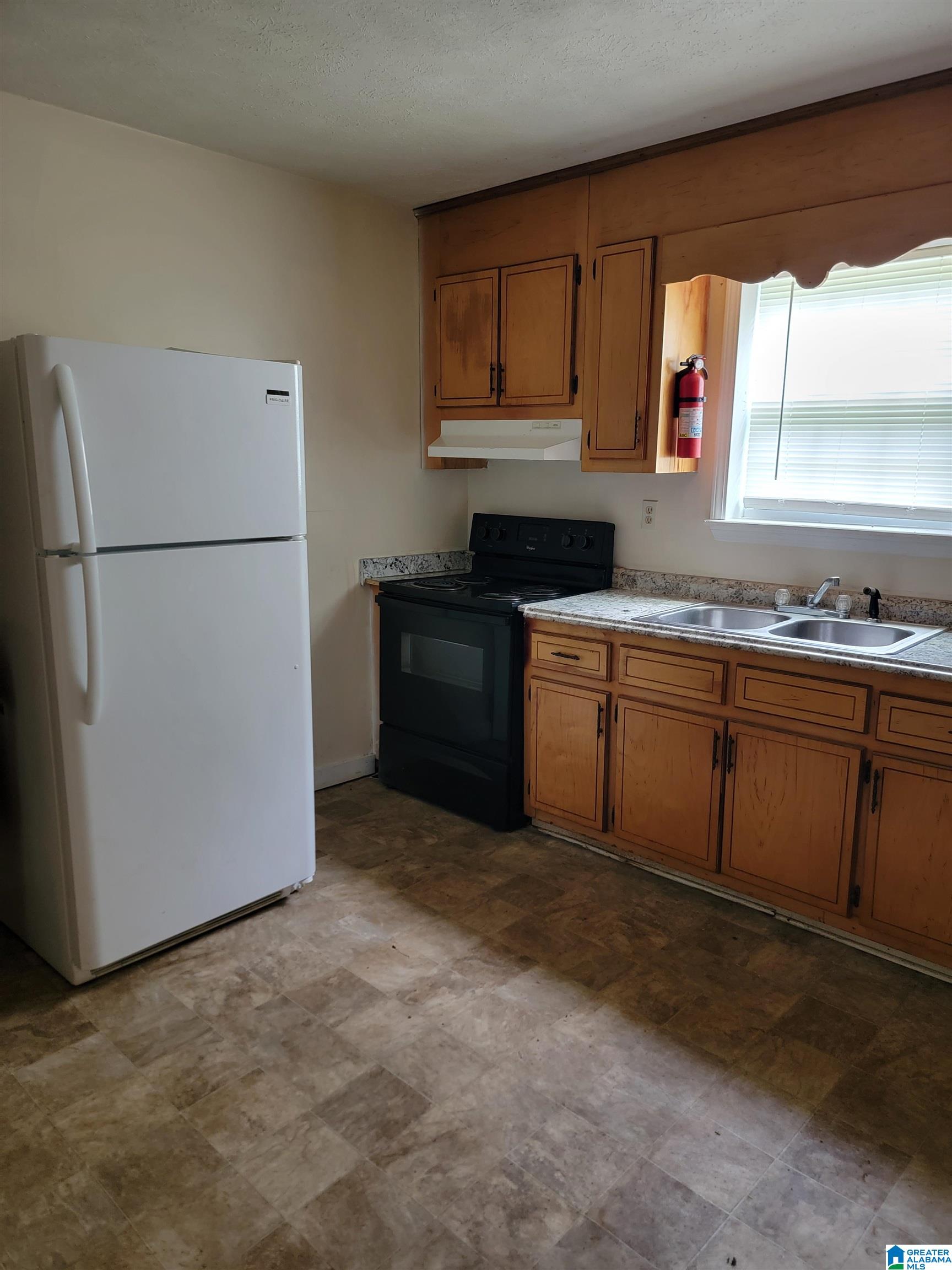 930 Battle Street West Talladega, AL 35160 - Photo 8 of 11