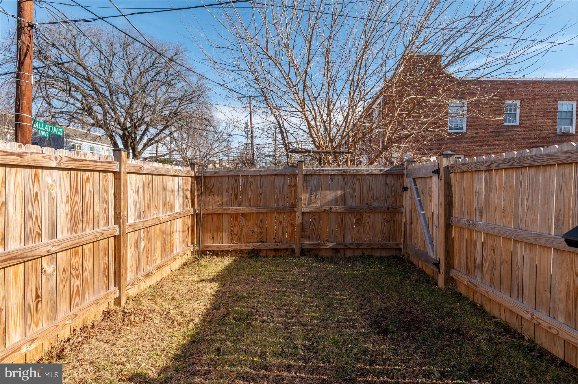 5049 North Capitol Street Northeast Washington, DC 20011 - Photo 17 of 20 a view of a backyard