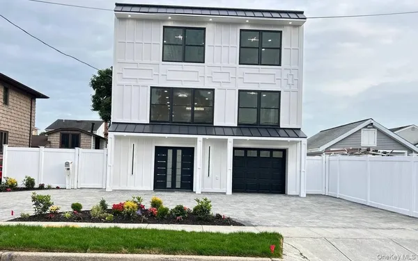 $1,599,000 | 2450 Florin Court, Bellmore, NY 11710
