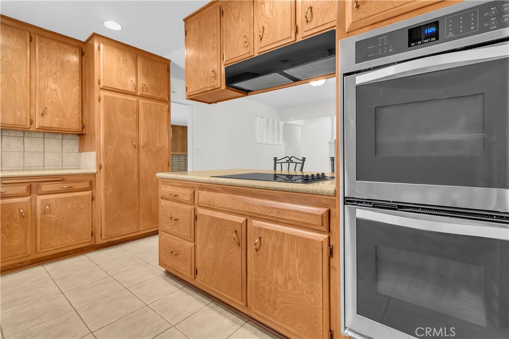 2874 Heather Road Long Beach, CA 90815 - Photo 11 of 37 Kitchen