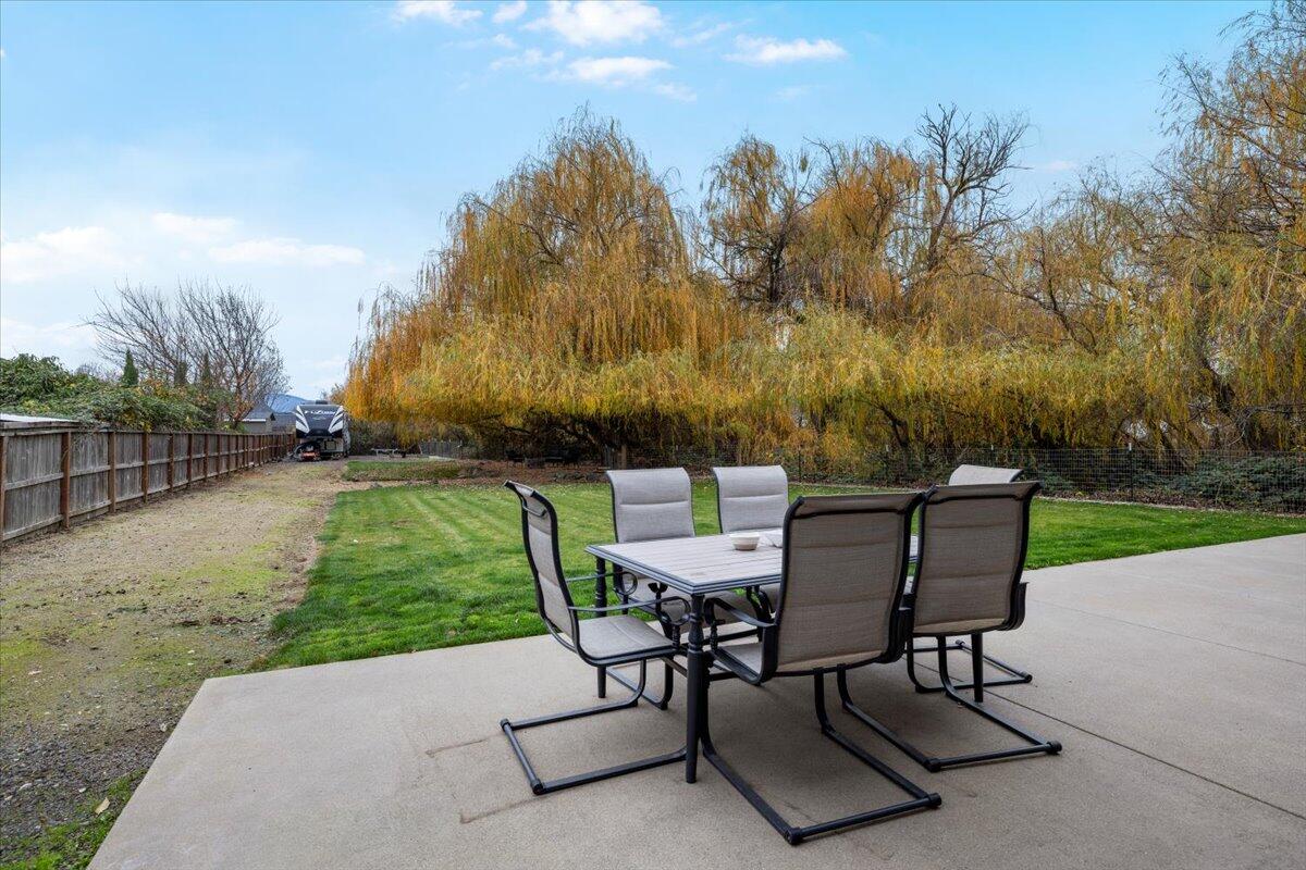 3285 Springbrook Road Medford, OR 97504 - Photo 27 of 46 1
