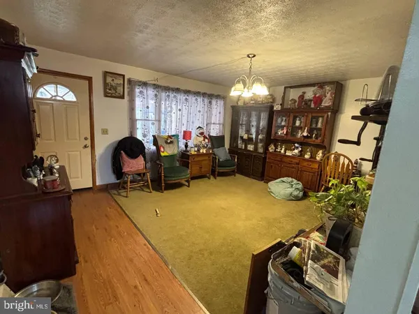 $234,900 | 6395 Springfield Pike, Points, WV 25437