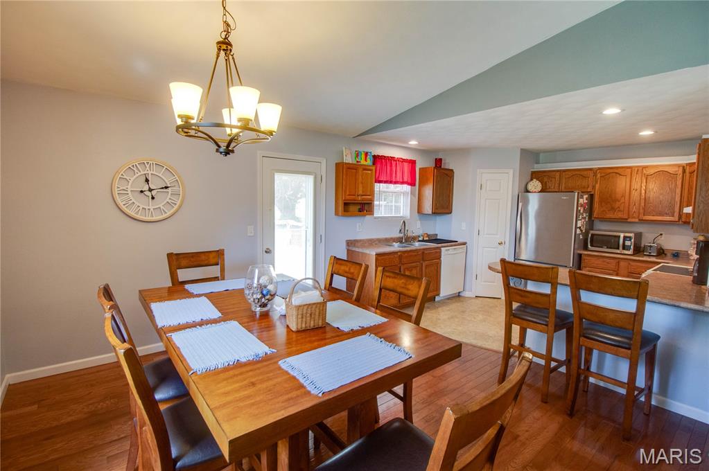 6302 Wenzel Road Alton, IL 62002 - Photo 23 of 63