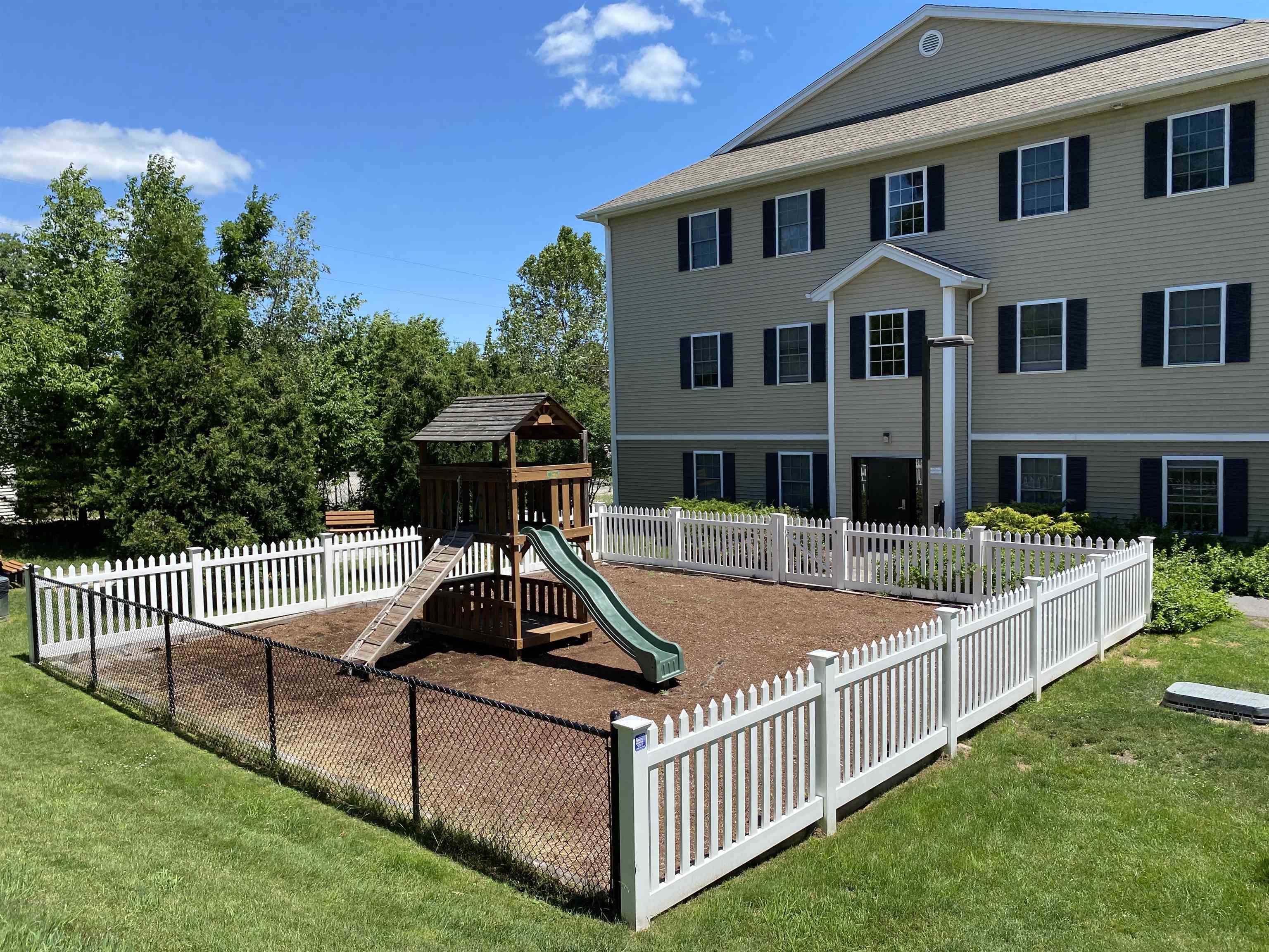 80 Sentinel Court, Unit 301 Manchester, NH 03103 - Photo 34 of 39