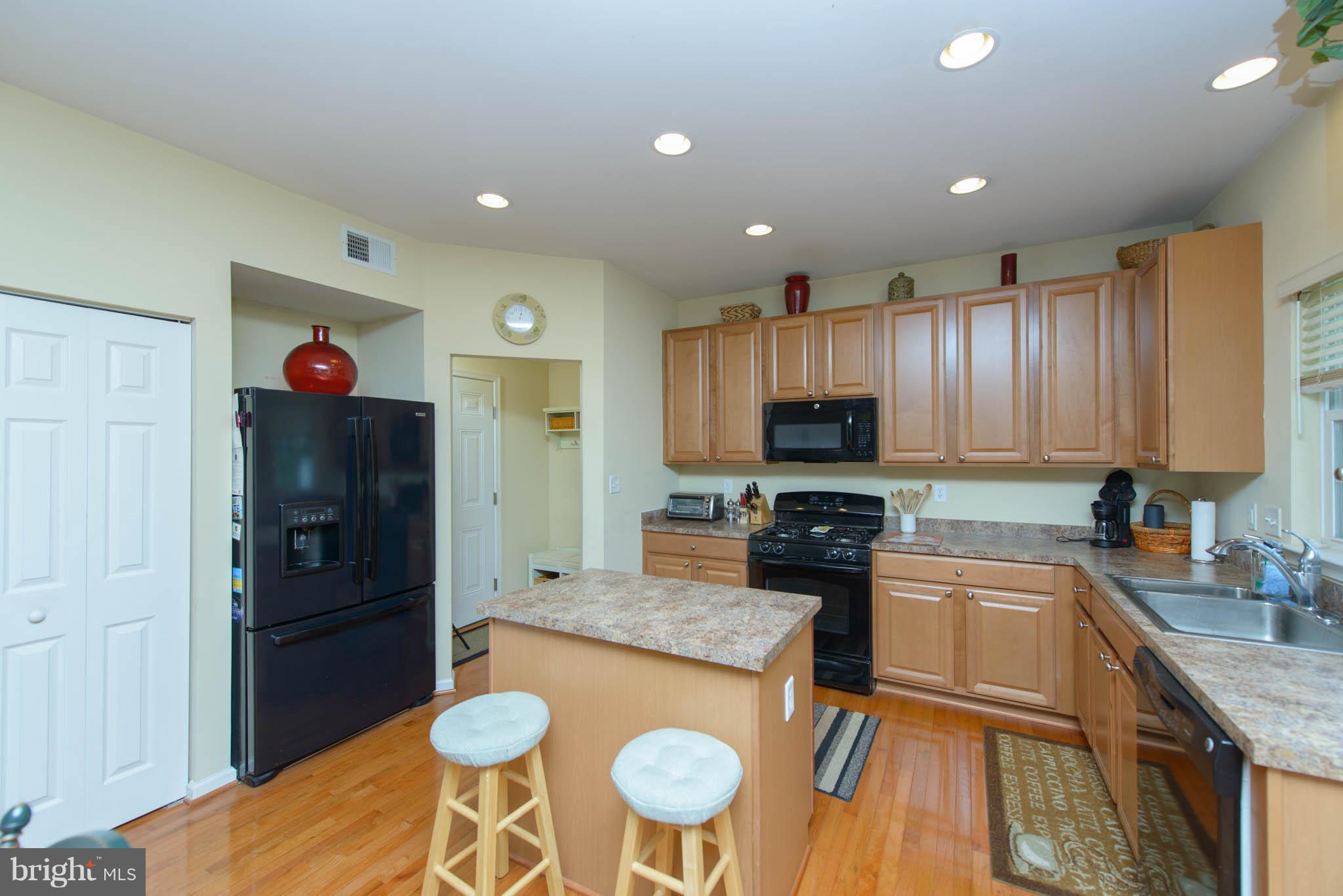48 Haverhill Road Joppa, MD 21085 - Photo 8 of 30 Breakfast Bar.