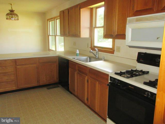 11495 H G Trueman Road Lusby, MD 20657 - Photo 2 of 13 Kitchen