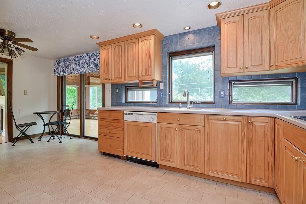 271 Bay Road Easton, MA 02356 - Photo 12 of 42 Gallery Image 12