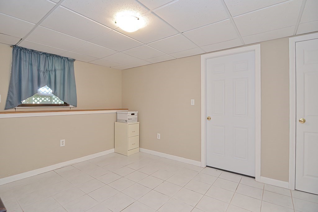 271 Bay Road Easton, MA 02356 - Photo 30 of 42 Gallery Image 30