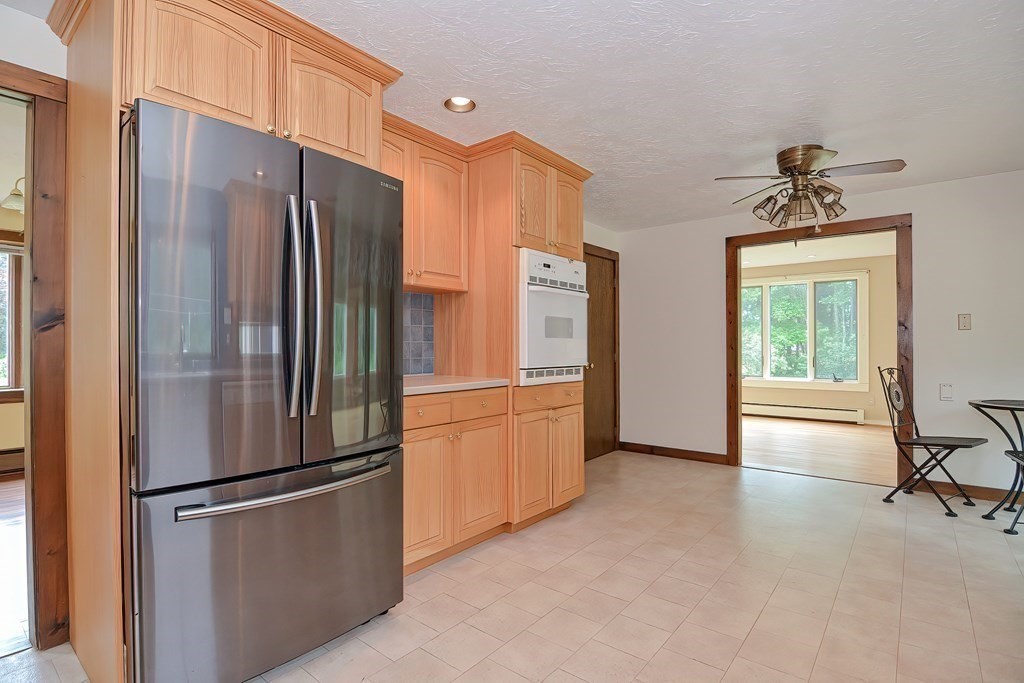 271 Bay Road Easton, MA 02356 - Photo 9 of 42 Gallery Image 9